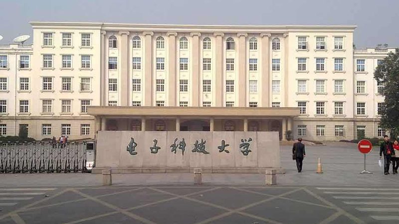 电脑芯片型号探秘：揭秘如何准确识别与查询
