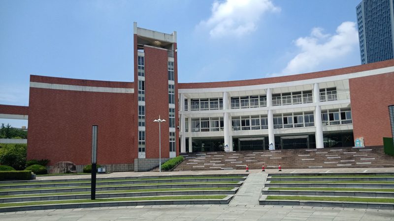 揭秘：电子产品批发市场，如何甄选排名前十的厂家？**